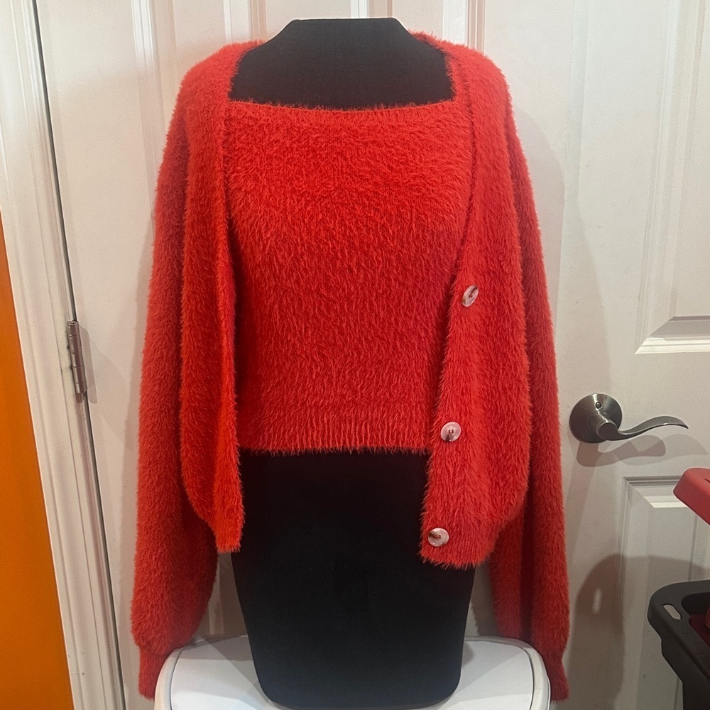 NWOT willow & wind Vibrant Red Fuzzy Cardigan Set size S
